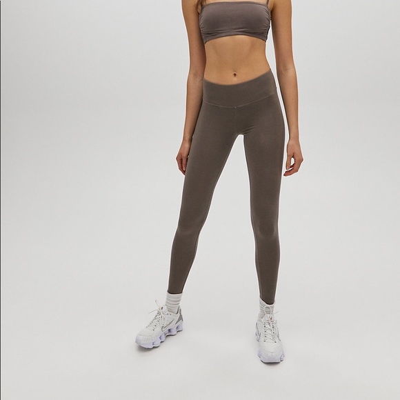 Aritzia Pants - Aritzia Atmosphere Legging Stone Taupe